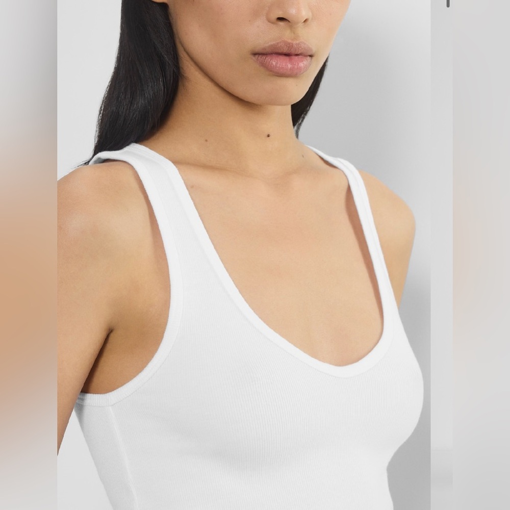 SOLD 🛑 Aritzia HomeStretch™ Rib V-Neck Tank NWT - Picture 2 of 8
